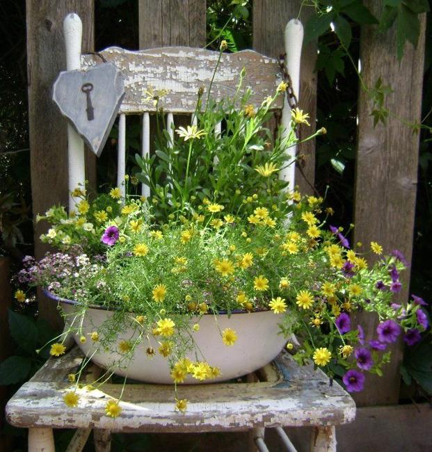 Creative Green Ideas to Make Flower Stands, Recycling Wood 