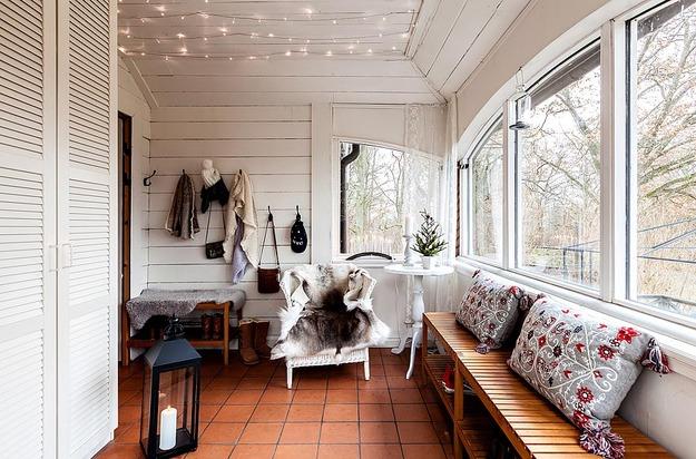 vintage furniture and colorful accents, country home decorating ideas in scandinavian style