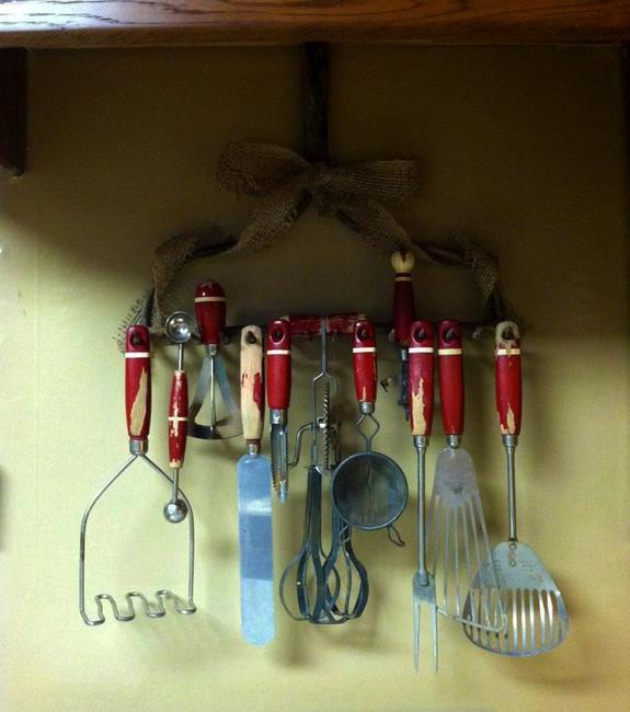 how to reuse and recycle rakes for storage and organization