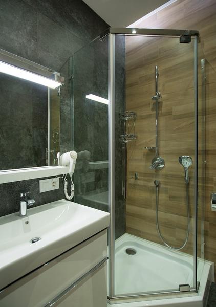 10 Latest Trends in Modern Tiles for Small Bathroom Design