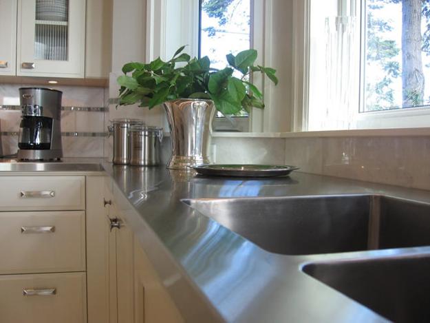 modern kitchen countertops, metal alloys and finishes