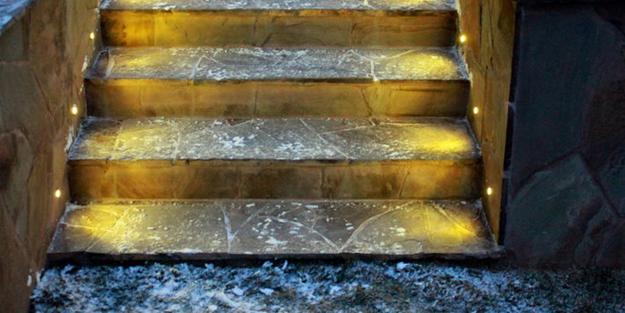 Outdoor Lights for Safe Yard Landscaping, Beautiful Outdoor Stairs