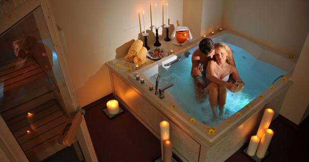 22 Sensual Valentines Day Ideas Romantic Bathroom And Tub Decorating