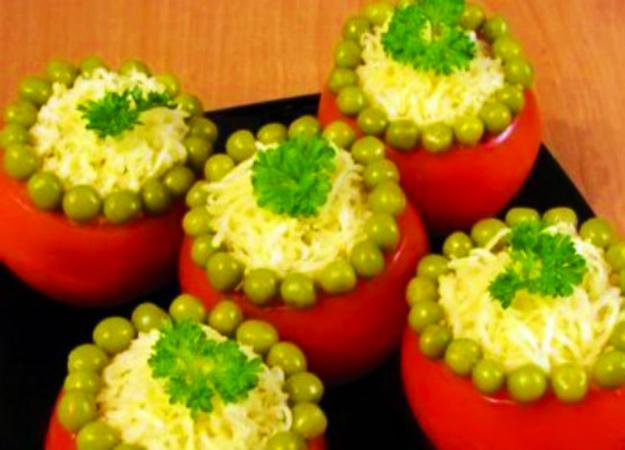 Playful Dots and Creative Food Design Ideas