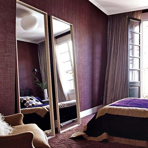 Glamorous Mirrors Bringing Chic into Modern Bedroom Designs