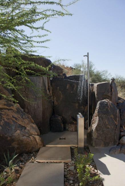 25 Outdoor Shower Designs Adding Fashion and Flair to Outdoor Living Spaces