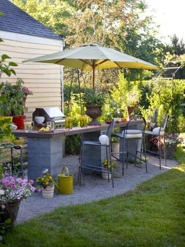 DIY Garden Benches and Tables Made with Cinder Blocks