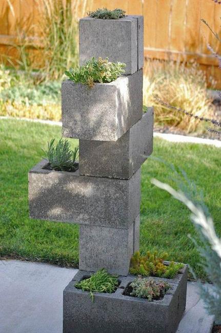 Original Cinder Block Ideas for DIY Yard Decorations