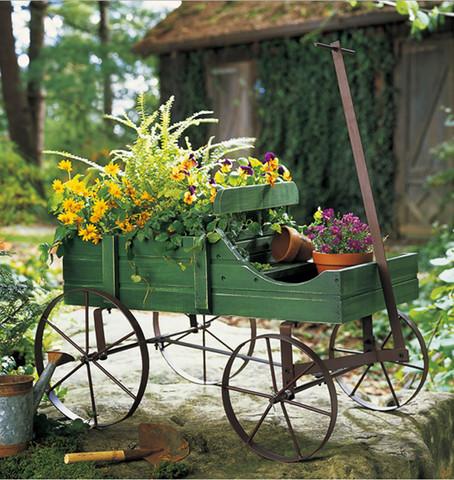 Recycling Antique Wheels for Unique Garden Decorations in Vintage Style