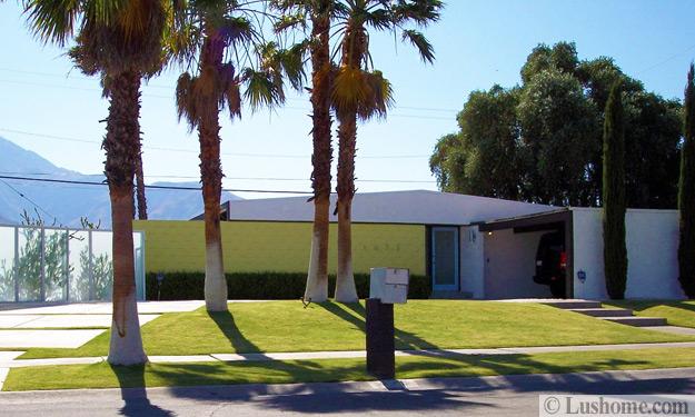 Alesha Restores The Original 1961 Exterior Paint Colors On Her Midcentury Modern Ranch House