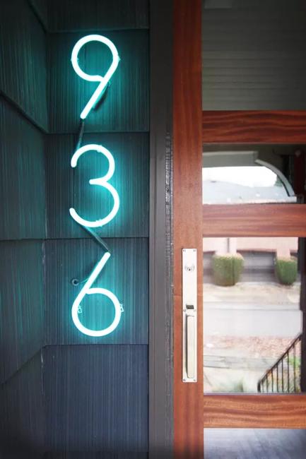 How to Beautify House Number Signs with Plants and Outdoor Lights