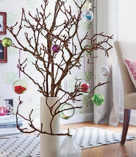 Wonderful Christmas Ideas for Floor Decoration with Branches
