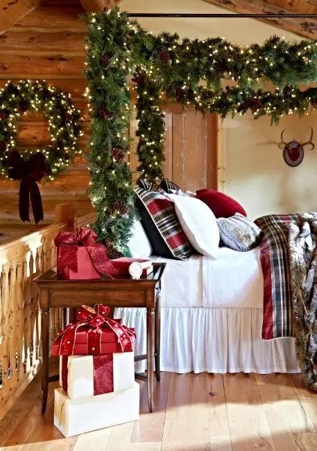 bedroom decorating with christmas garlands