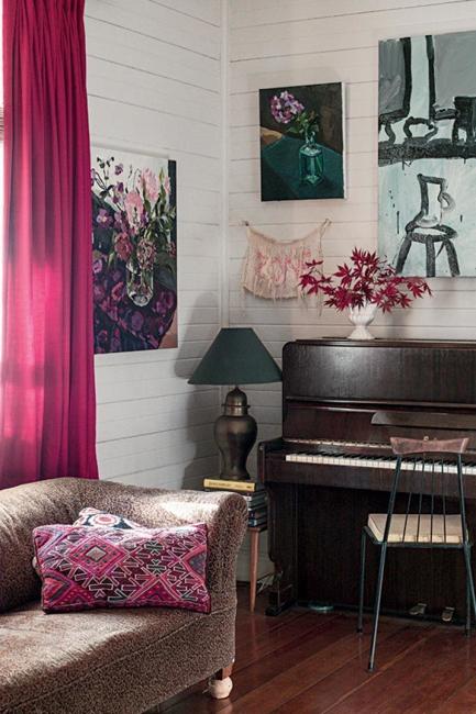 living room decorating accessories in pink