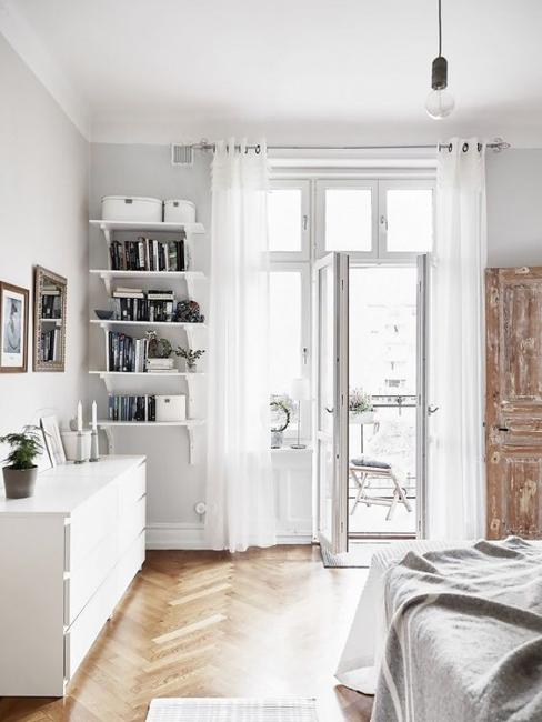 Beautiful Bedroom Design with Balcony Entrance