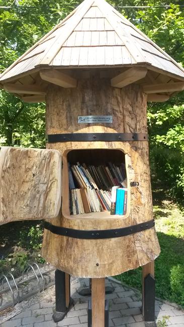 Cute Little Free Library Design Ideas, Recycling for Gifts 