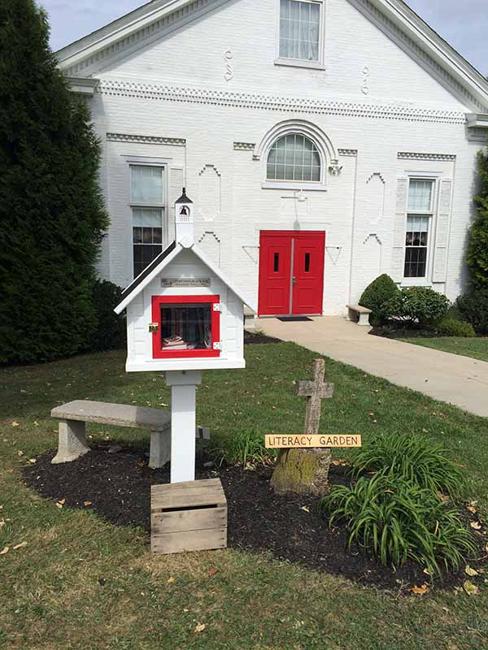 Cute Little Free Library Design Ideas, Recycling for Gifts 