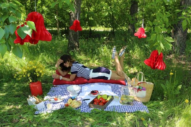 Colorful Summer Party Ideas Picnic Decorations