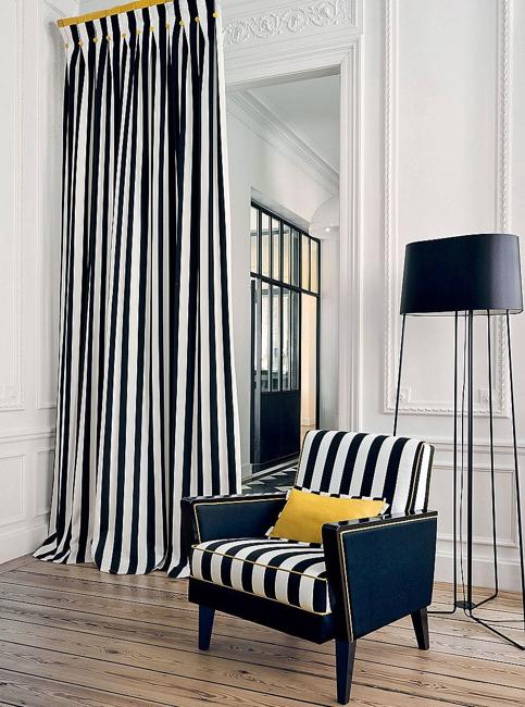 White with black stripe hotsell