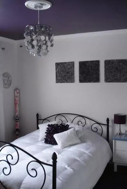 black white bedroom design