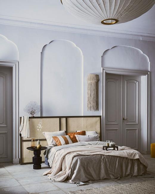 neutral color scheme for bedroom decorating