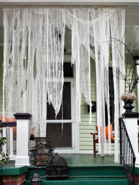 black white decorating ideas for halloween door