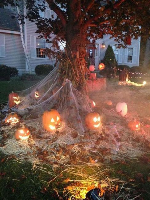 Creative Family-Friendly Halloween Ideas, Themed Yard Decorations
