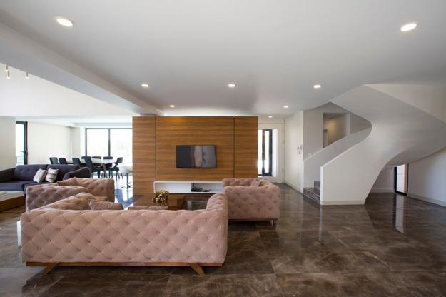Modern Colors for Living Room Designs Offer Blends of Vibrant and
