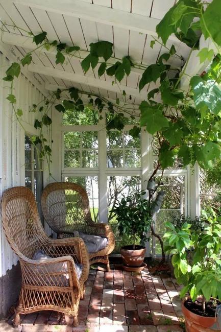 porch with glass walls