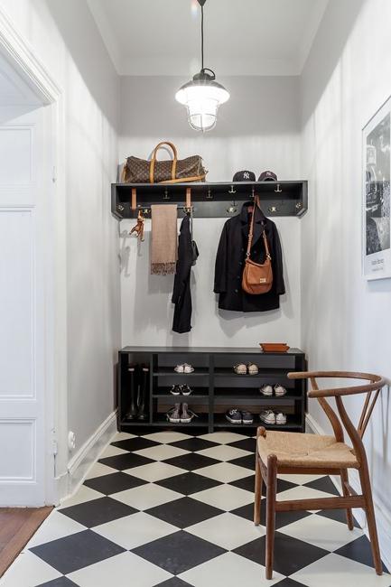 wood furniture foyer decorating