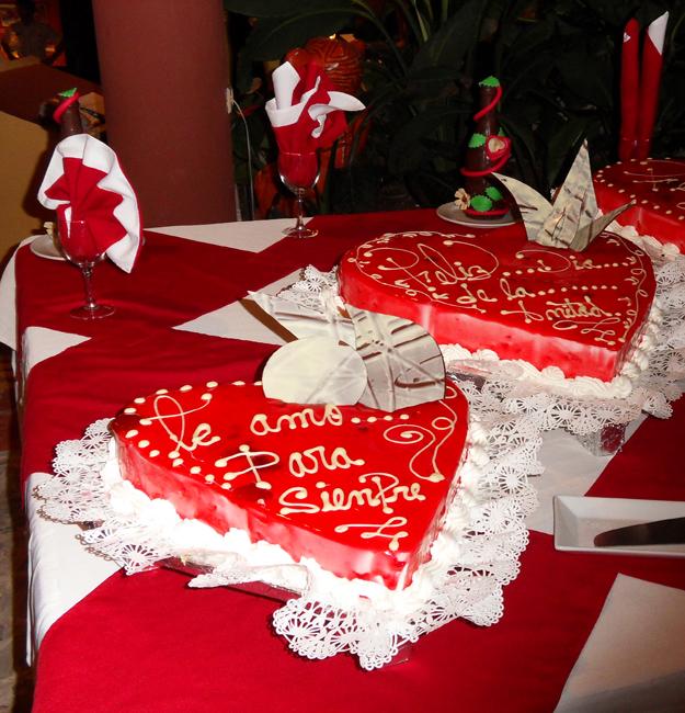 red heart cake decoration