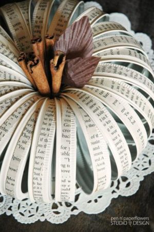 Paper Craft Ideas for Kids Friendly Halloween Decorating