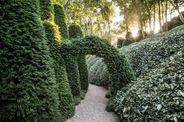 green landscaping arches