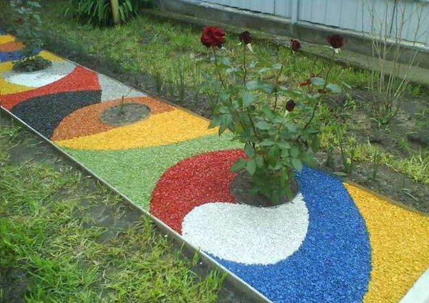 Decorative Wood Chip Materials, Colorful Contemporary Landscaping Ideas