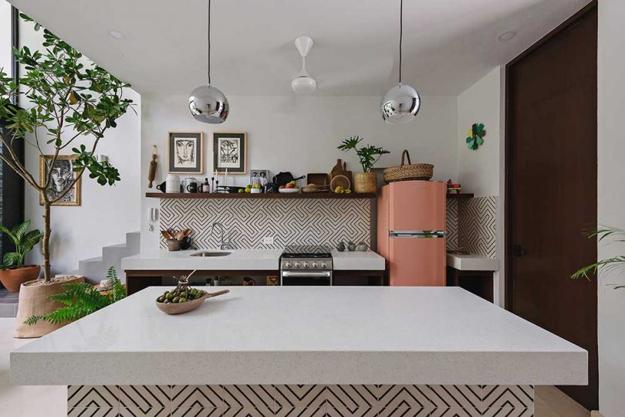 How to Bring Color into Interior Design and Jazz up Room Decorating