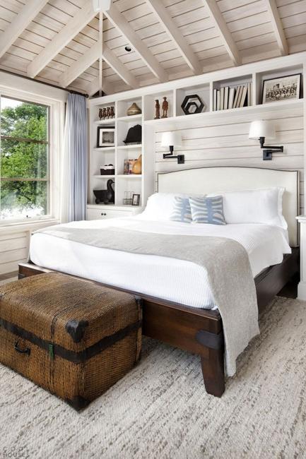 35 DIY Country Bedroom Decorating Ideas for the Foot of the Bed
