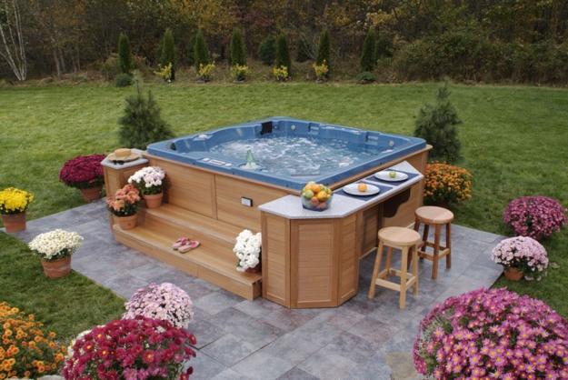 hot tub area decorating ideas