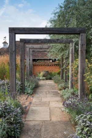 55 Stone Garden Paths, Straight and Shapely Walkway Design Ideas