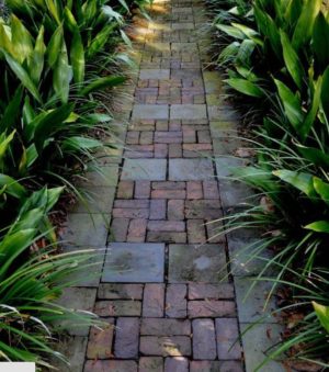 55 Stone Garden Paths, Straight and Shapely Walkway Design Ideas
