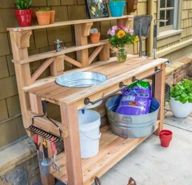 How to Build a Fold-Down Murphy Bar Diy garden furniture, Diy outdoor bar, Small