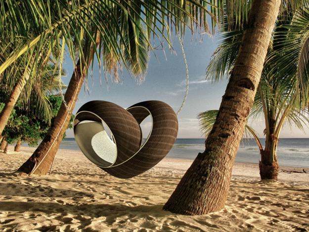 Unique Hammocks Inspiring and Playful Yard Decorations