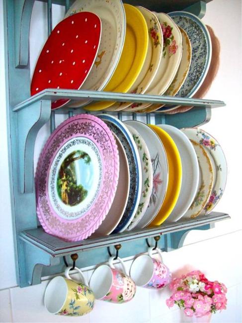 kitchen trends vintage decor plates