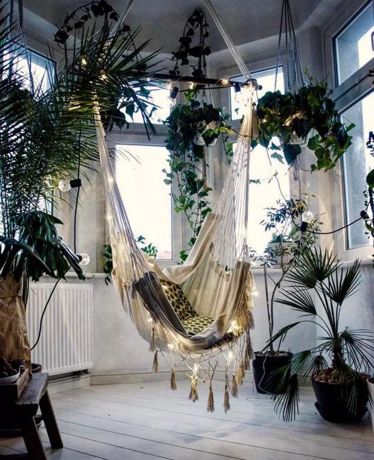 hammock chairs in modern home interiors