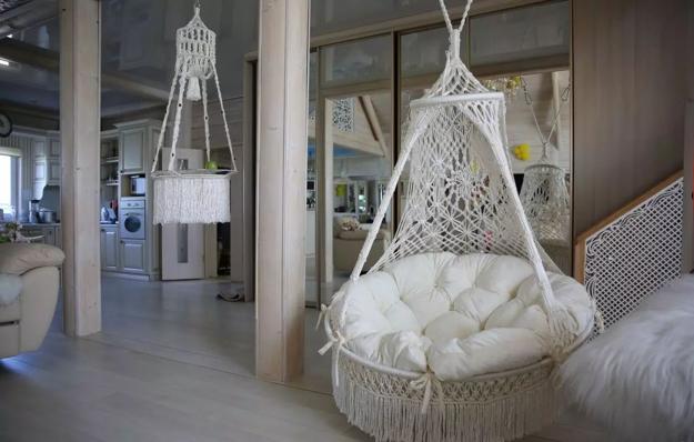 hammock chairs in modern home interiors