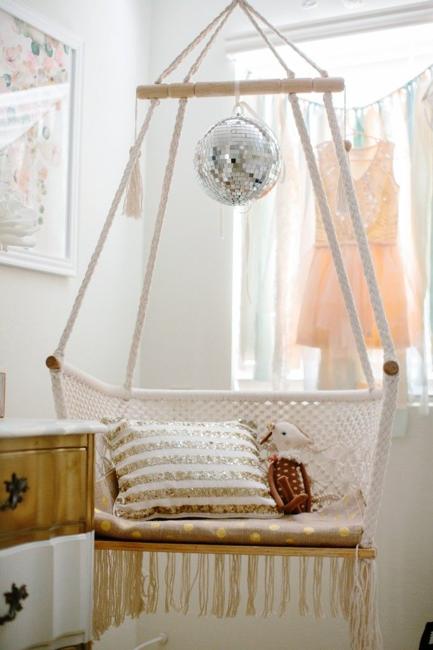 hammock chairs in modern home interiors