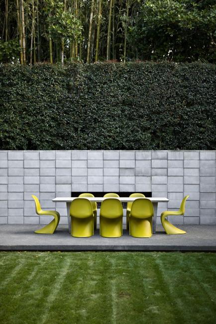 green plastic chairs patio ideas