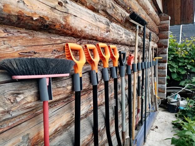 12 Garden Tool Storage Ideas (How To Organize Garden Tools)