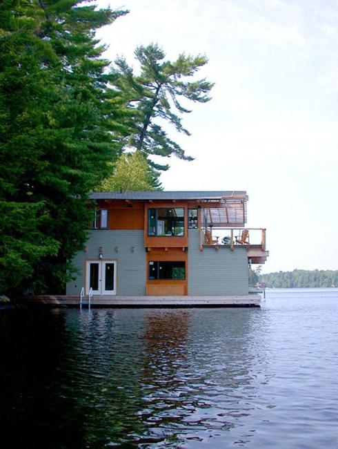 floating home waterfront property