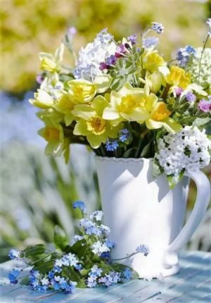 How to Create Spring Flower Arrangements, Table Centerpieces, Unique Gifts
