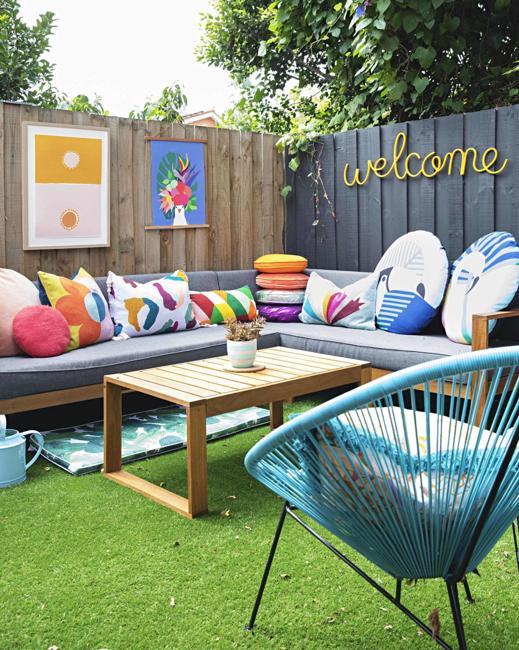 vibrant outdoor home decor colors